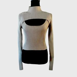 Le Lis Women Size Small Pale Green Turtleneck Cropped Cutout Ribbed Knit Sweater